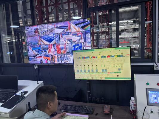 Central Control Room Full-automatic Vertical Anodizing Production Line for Aluminum Profiles