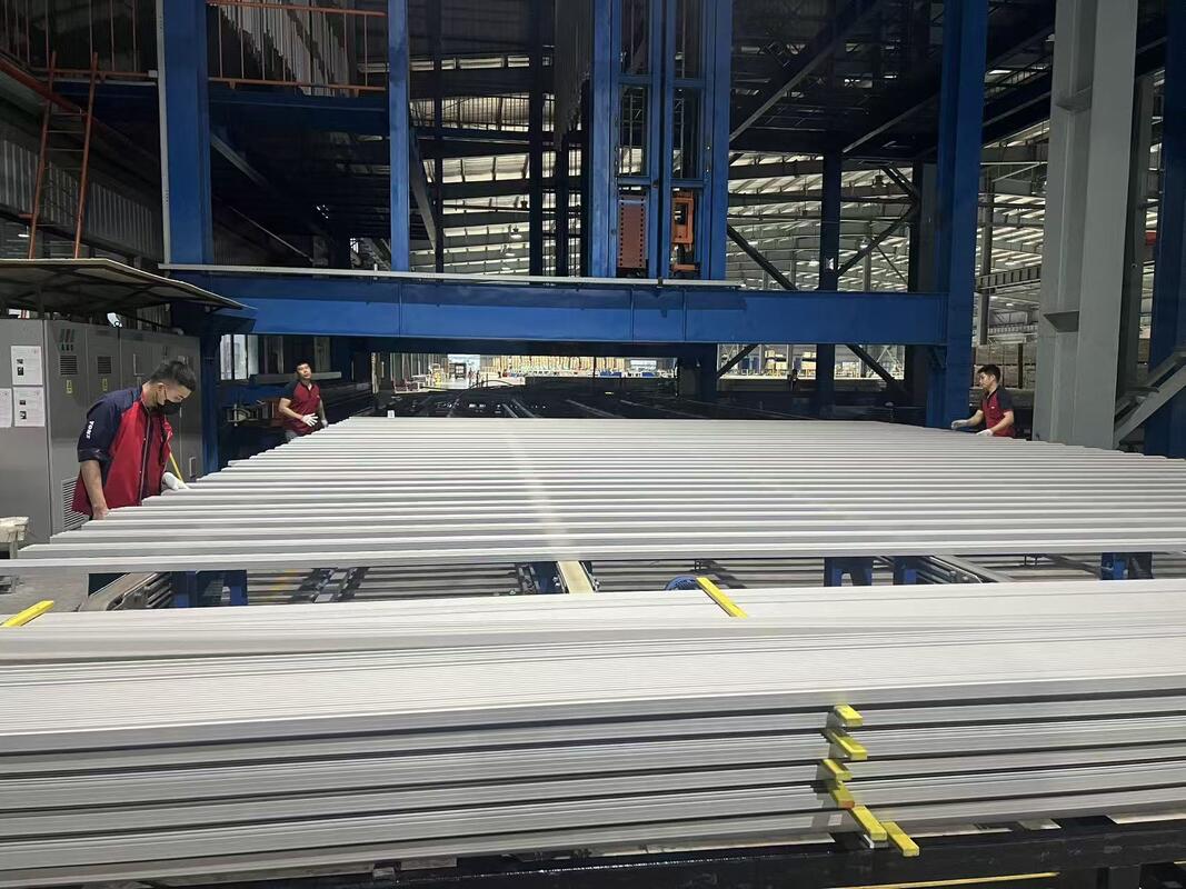 Full-antomatic Unloading System  Vertical Anodizing Production Line for Aluminum Profiles